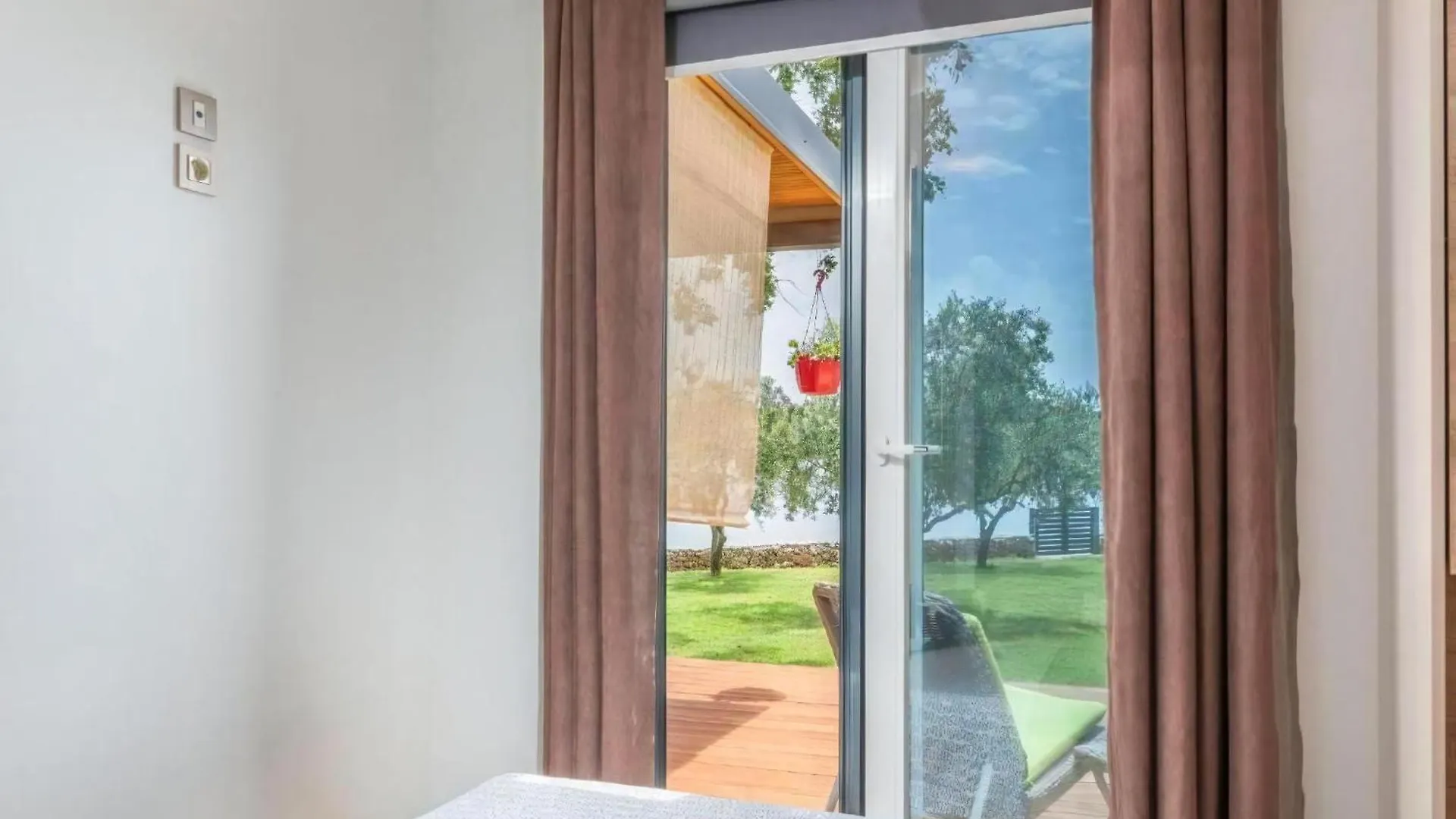 Strandhaus Ive: Beachfront Oasis with Whirlpool and Olive Grove Pula 0*,  Croatia